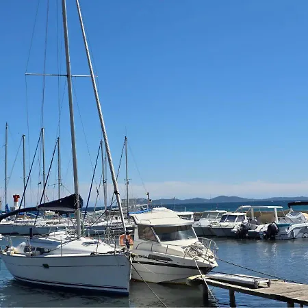 Grand Aux Salins - Climatisation - Terrasse - 90m De La * Hyeres