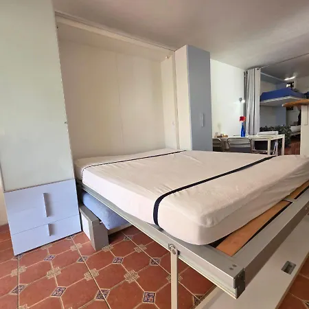Grand Aux Salins - Climatisation - Terrasse - 90m De La Apartment