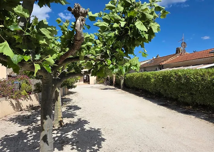 Grand Aux Salins - Climatisation - Terrasse - 90m De La 耶尔